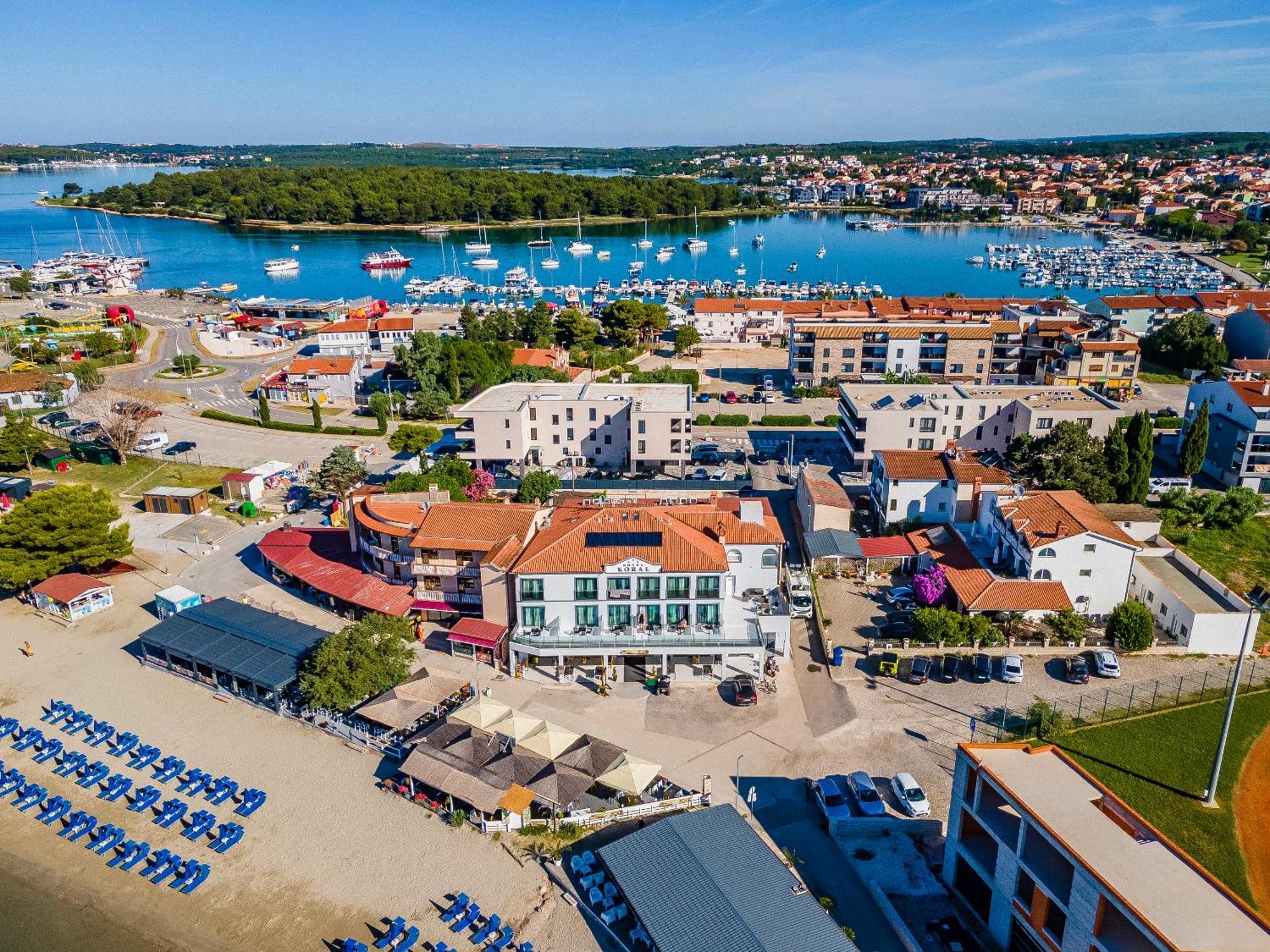 Hotel Koral เมดูลิน ภายนอก รูปภาพ